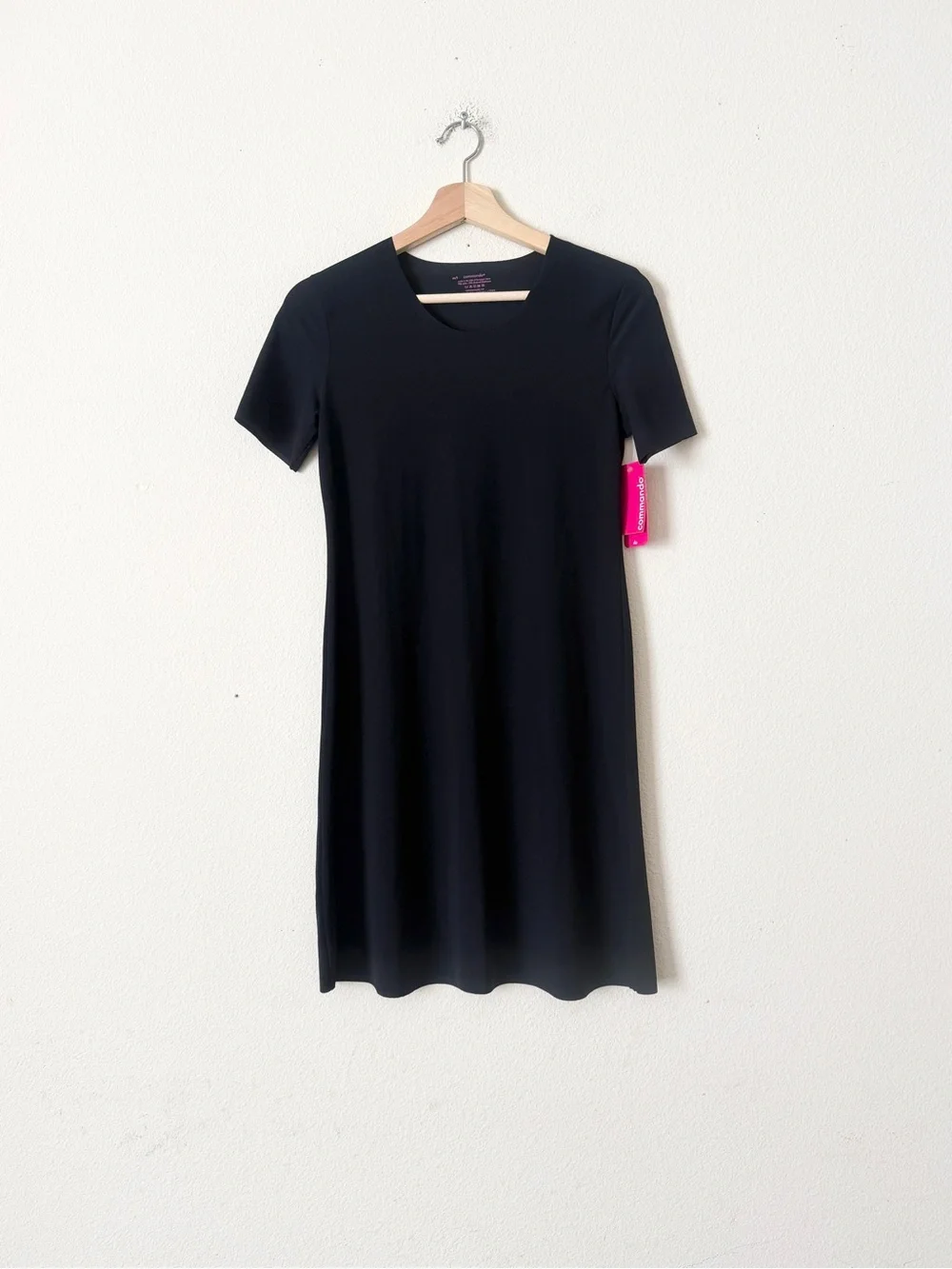 NWT Commando M/L short sleeve mini tee slip in black